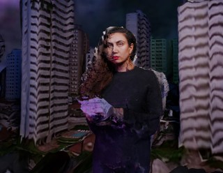 This image has an empty alt attribute; its file name is ashak.jpg